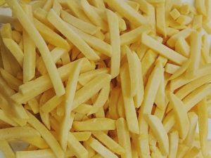 فرنچ فرایز طلایی با بافت نرم و برشته برای سرو آسان